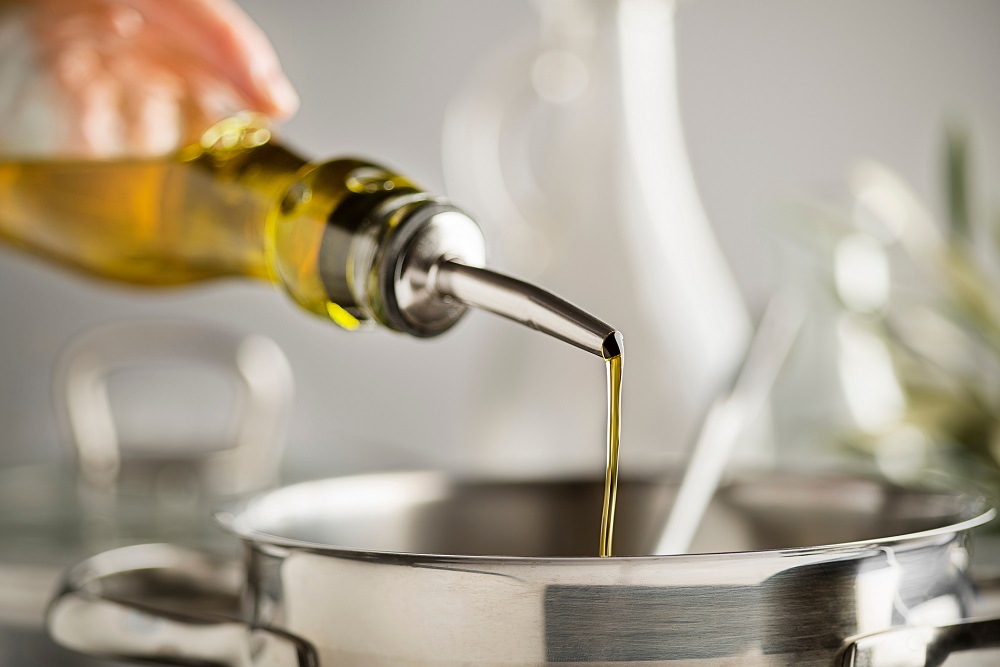 Aceite de Oliva Virgen Extra AOVE grasa vegetal saludable salud gastronomía cocina Dieta Mediterránea La Comunal