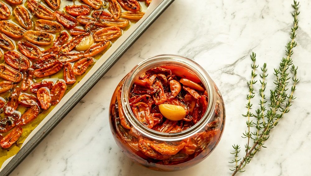 Aceite de Oliva Virgen Extra AOVE elaboración alimentos confitados gastronomía recetas La Comunal