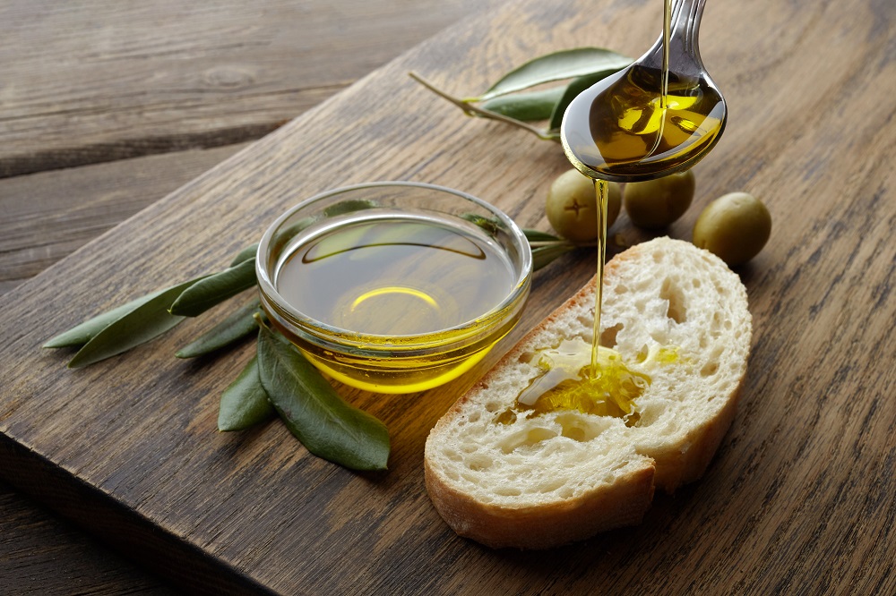 tonalidad natural del Aceite de Oliva Virgen Extra AOVE La Comunal